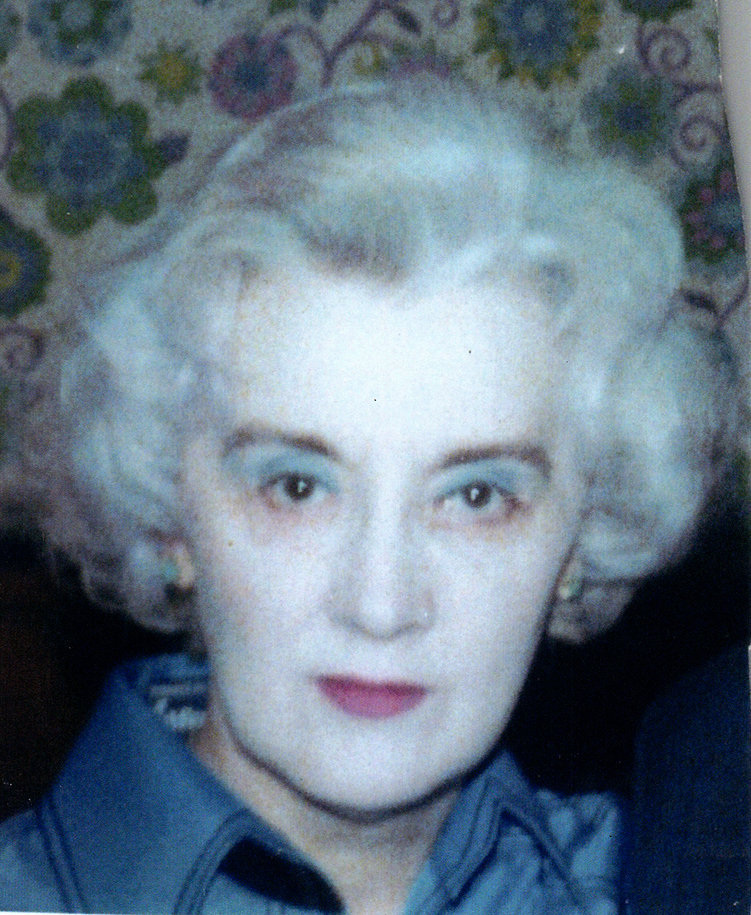 Photo of photos/Olive Margaret Susanne McLennan 1923-2013 portrait